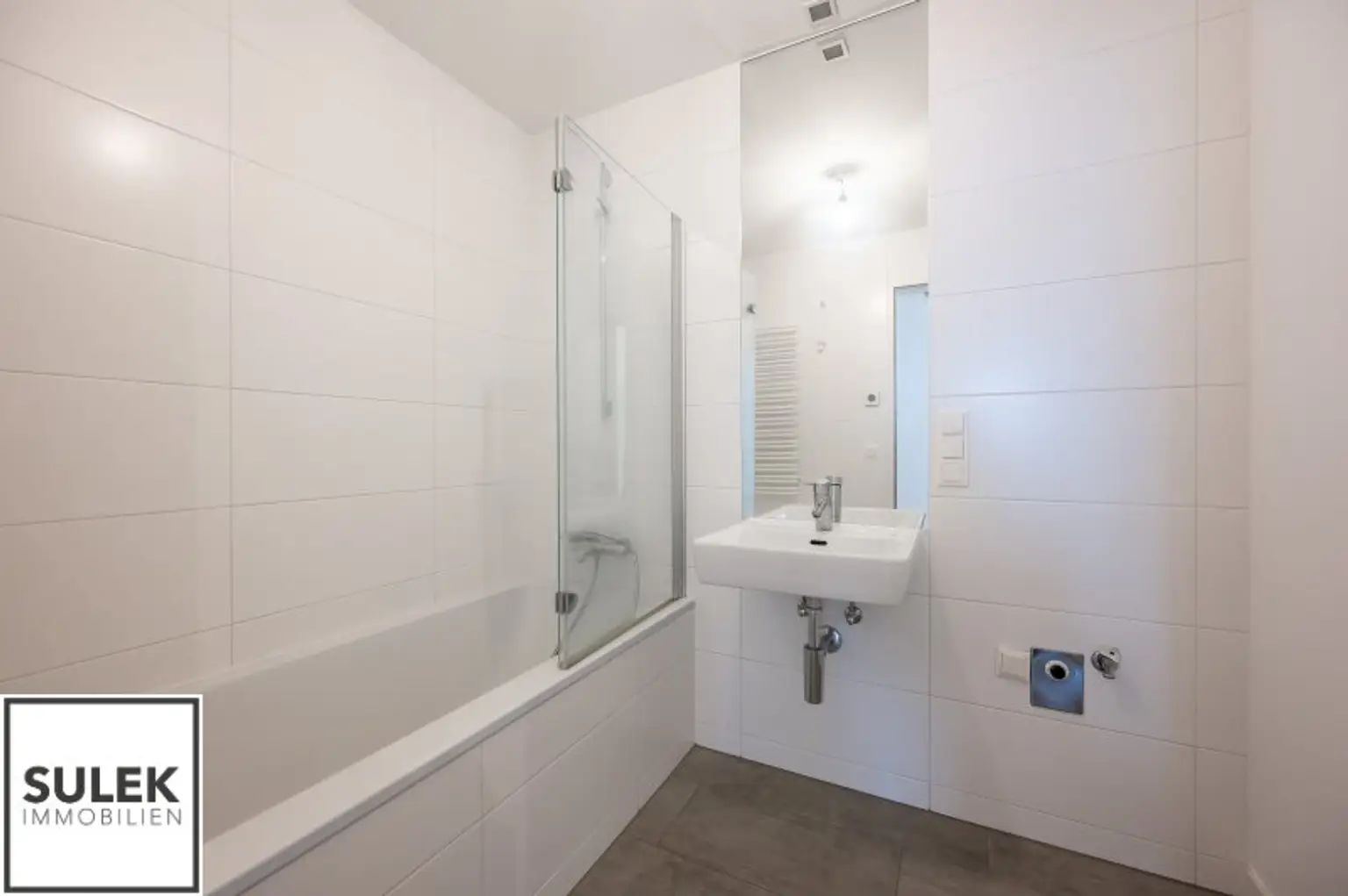 helle moderne 3 Zimmerwohnung mit traumhaften Blick über den Donaukanal