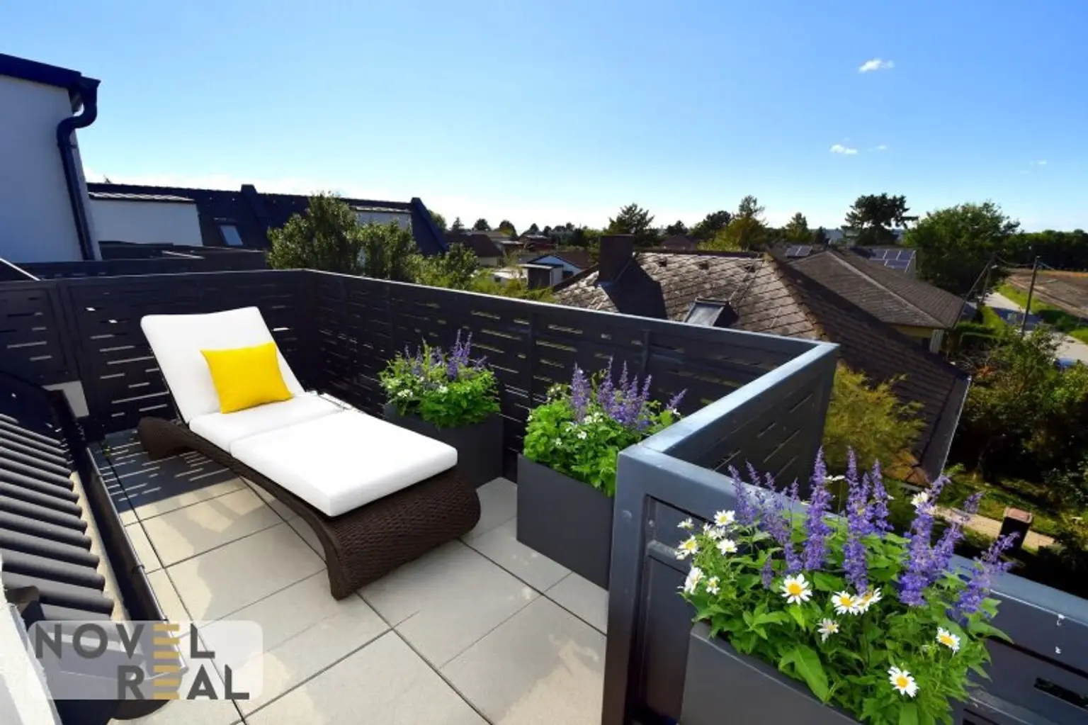 SCHLÜSSELFERTIGES ECKREIHENHAUS - 136 m² - ZIEGELMASSIV - AUF EIGENGRUND - UNVERBAUTER FERNBLICK