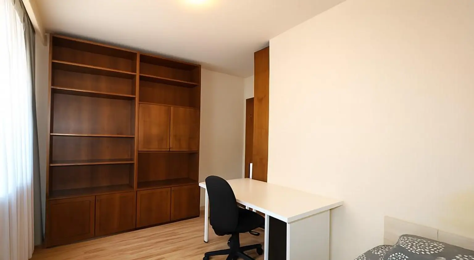 Anleger Aufgepasst - Attraktive 5 Zimmer Wohnung voll vermietet!