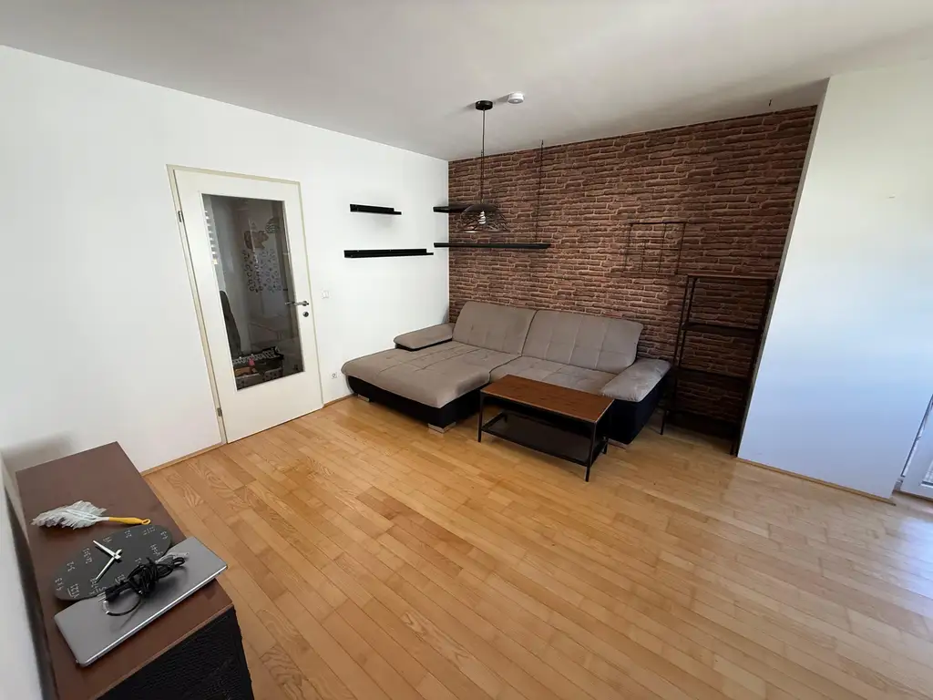 MIETE - Moderne 3 Zimmerwohnung mit Tiefgarage und Balkon