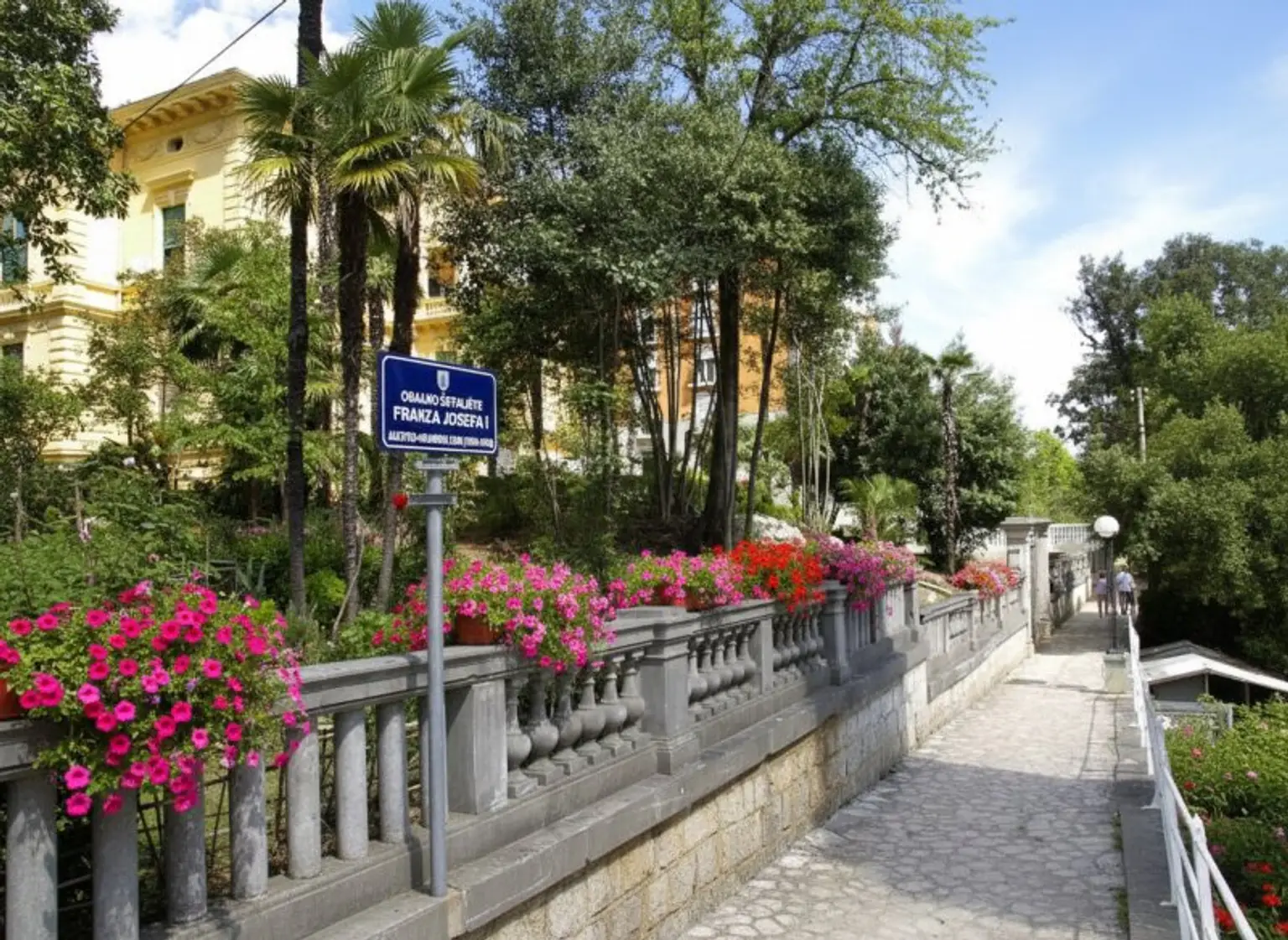 Baugrundstück mit projektiertem Haus in Matulji-Rukavac (Opatija / Kvarner Bucht / Kroatien) zu verkaufen!