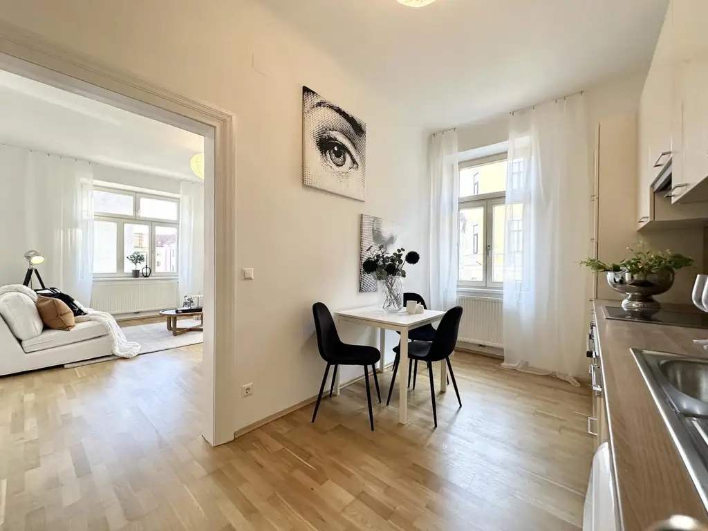 1-Zimmer-Altbau mit separater Küche – frisch renoviert & bezugsfertig
