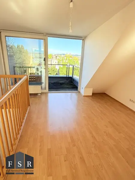 3-Zimmer Dachgeschoß-Wohnung mit Terrasse - Allgemeingarten und Ubahnnähe
