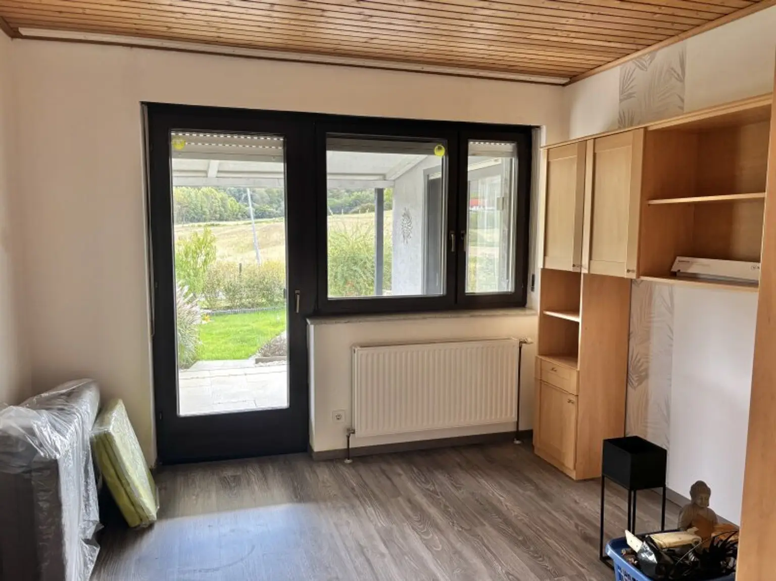 ** FAMILYS BEST **   Reinersdorf !! Bungalow mit ca. 122 m2 Wfl. in ruhiger, idyllischer Ortsrandlage mit ca. 1.200 m2 Eigengrund !!