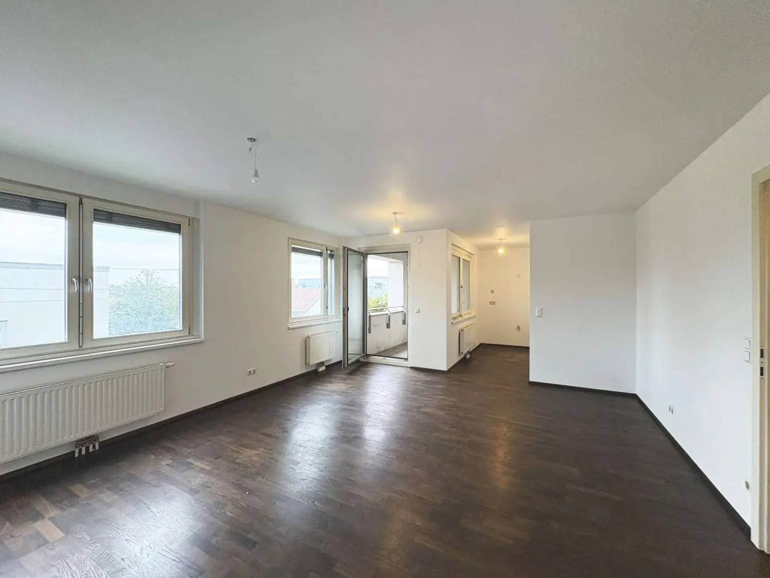 FINANZIERUNGSBEITRAG - 
Großzügige 3-Zimmer-Wohnung mit Loggia!