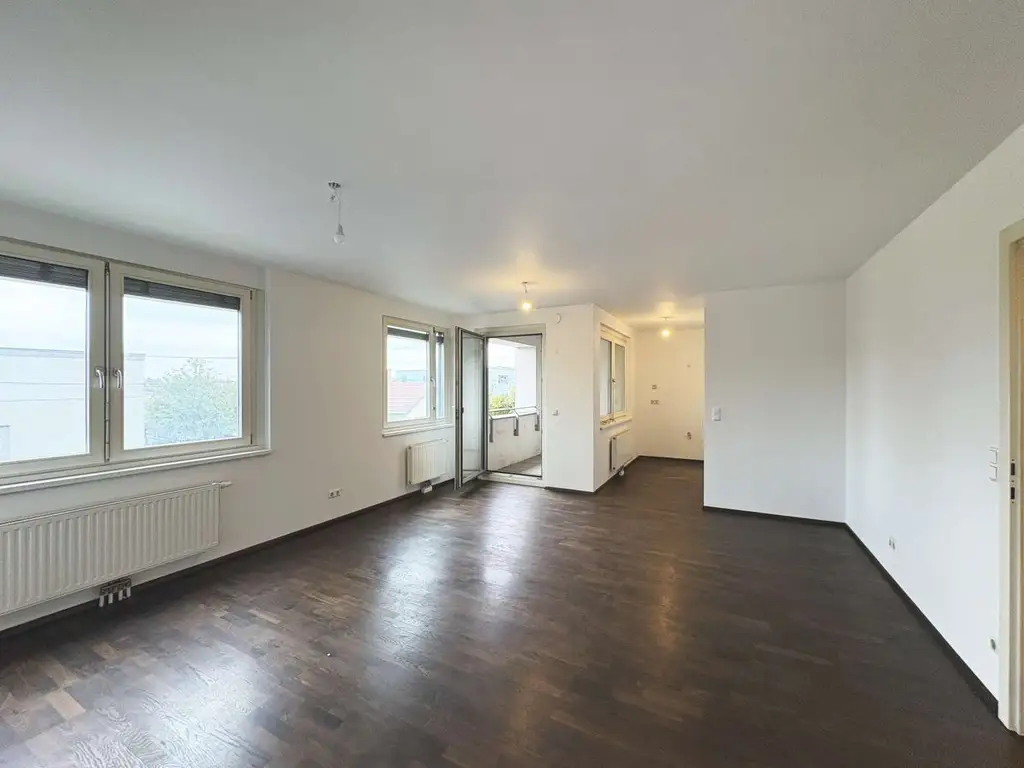 FINANZIERUNGSBEITRAG - 
Großzügige 3-Zimmer-Wohnung mit Loggia!