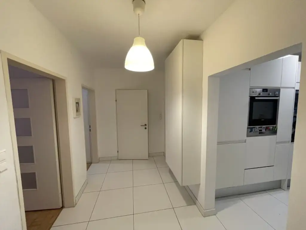 FURNISHED 3-ROOM APARTMENT NEAR DONAU-KANAL/SCHWEDEN-PLATZ -- QUIET LOCATION -- SUITABLE FOR SHARED FLATS!