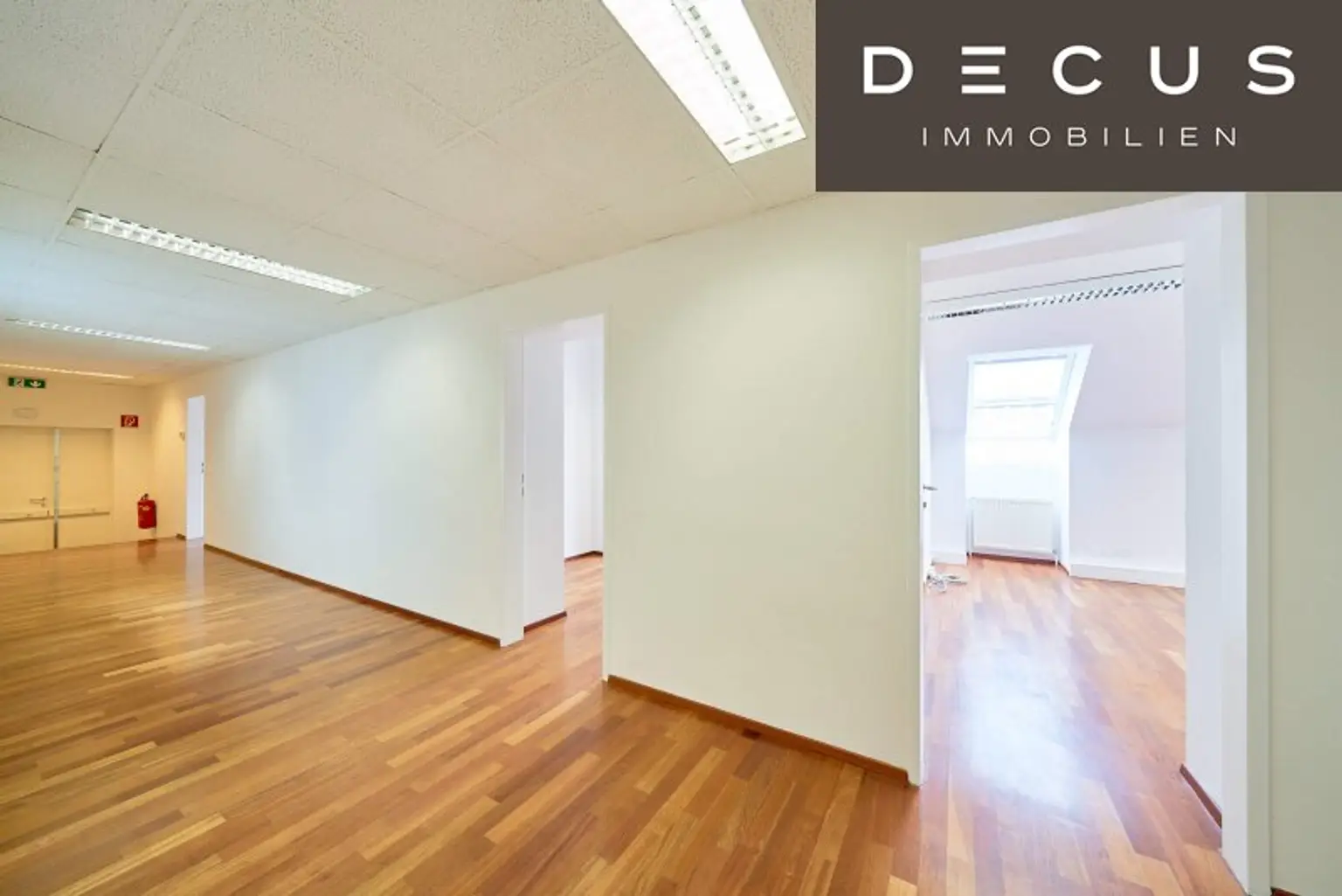 + + + NUSSDORFER PLATZ + + + hochwertiges 5-Raum-Büro + + + gekühlt + + +