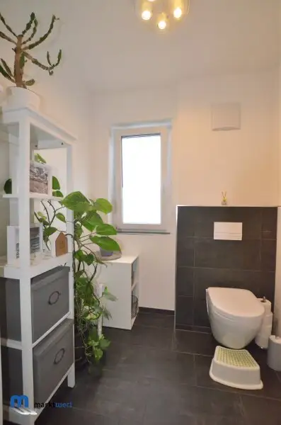 Traumhafte 4-Zimmer-Wohnung mit Loggia, Terrasse, Hobbyraum, TG-Stpl. in Linz-Urfahr!