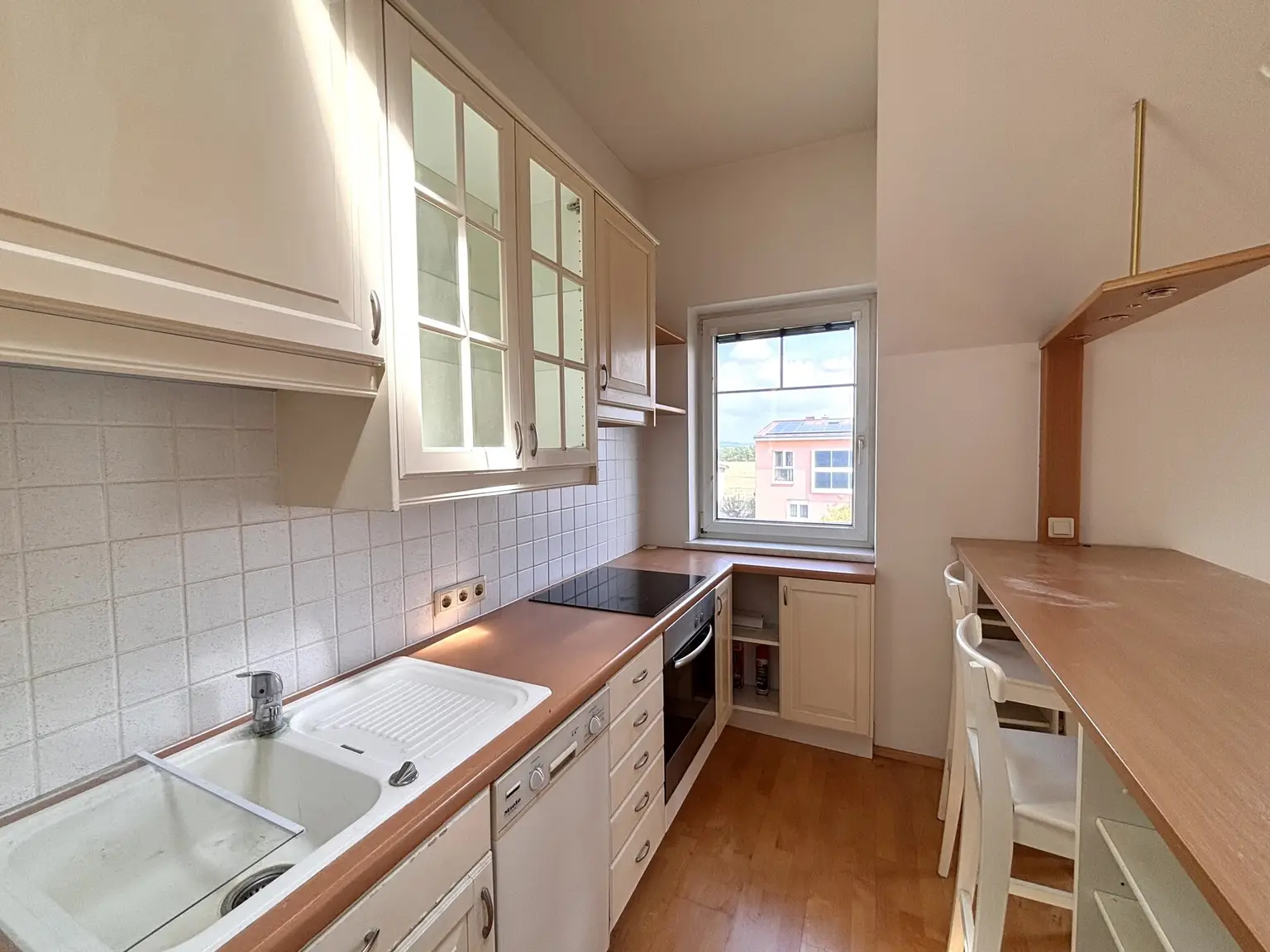 Zwei Zimmerwohnung mit Wienblick (inkl. Garagenabstellplatz)