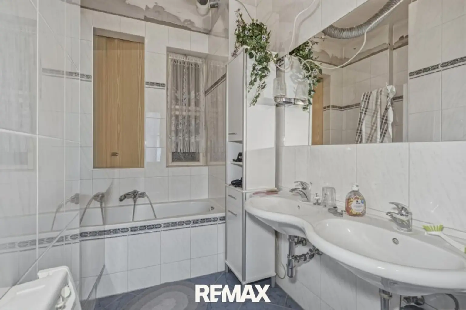 Wohnung 2, Badezimmer