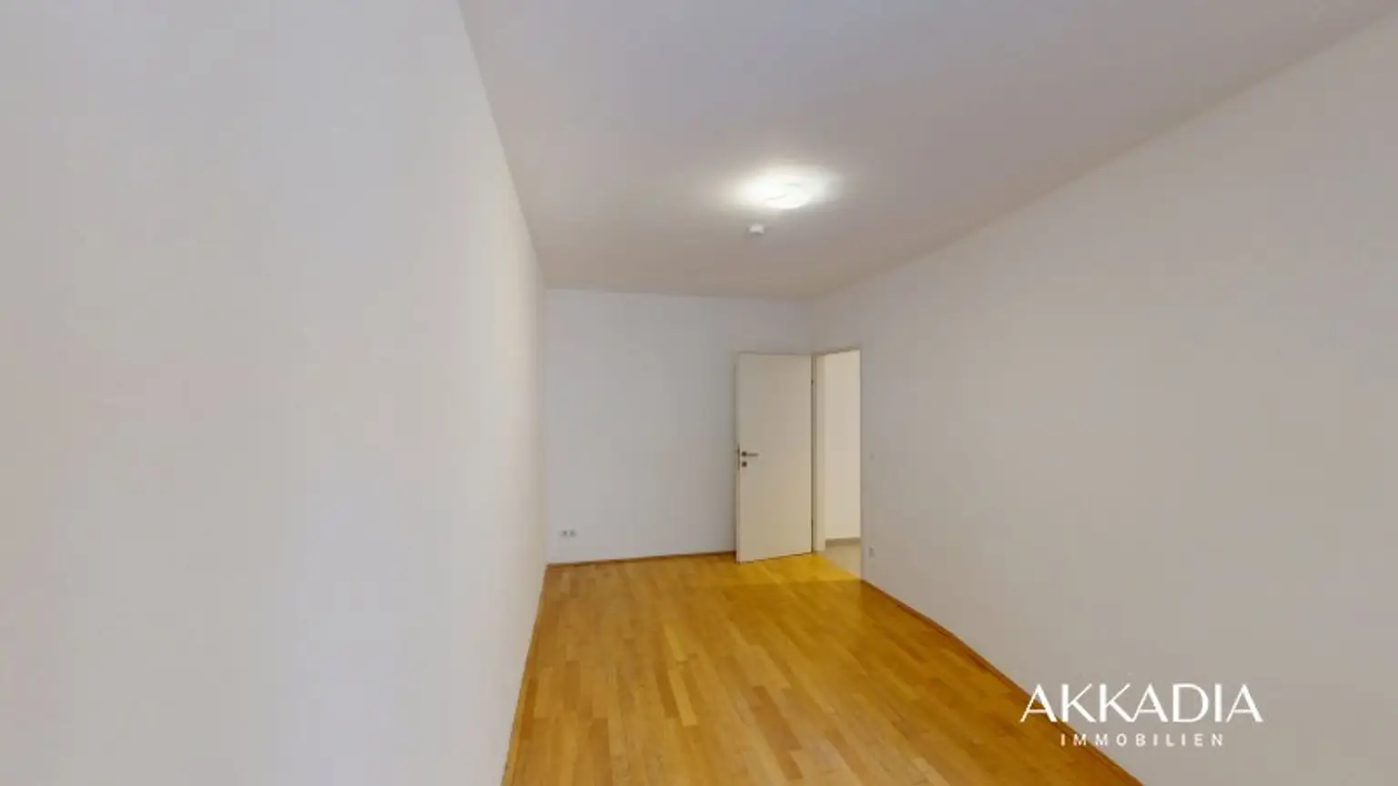 Helle 2,5-Zimmer-Wohnung im 2. Liftstock – ruhige Lage mit Grünblick & optionalem Garagenplatz