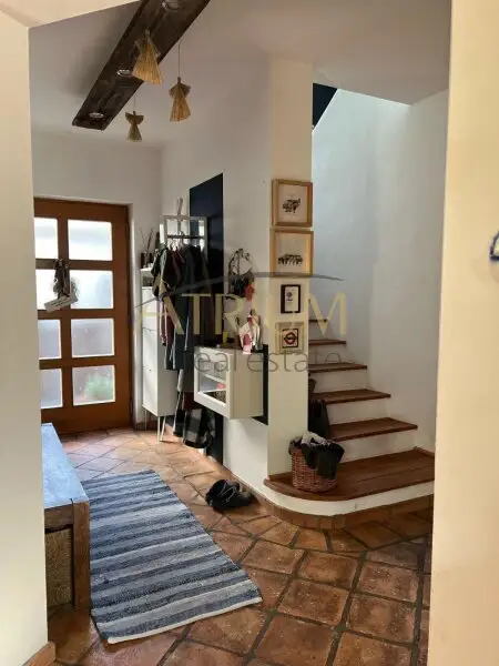 Charmantes Einfamilienhaus mit Wintergarten, Pool und Photovoltaik