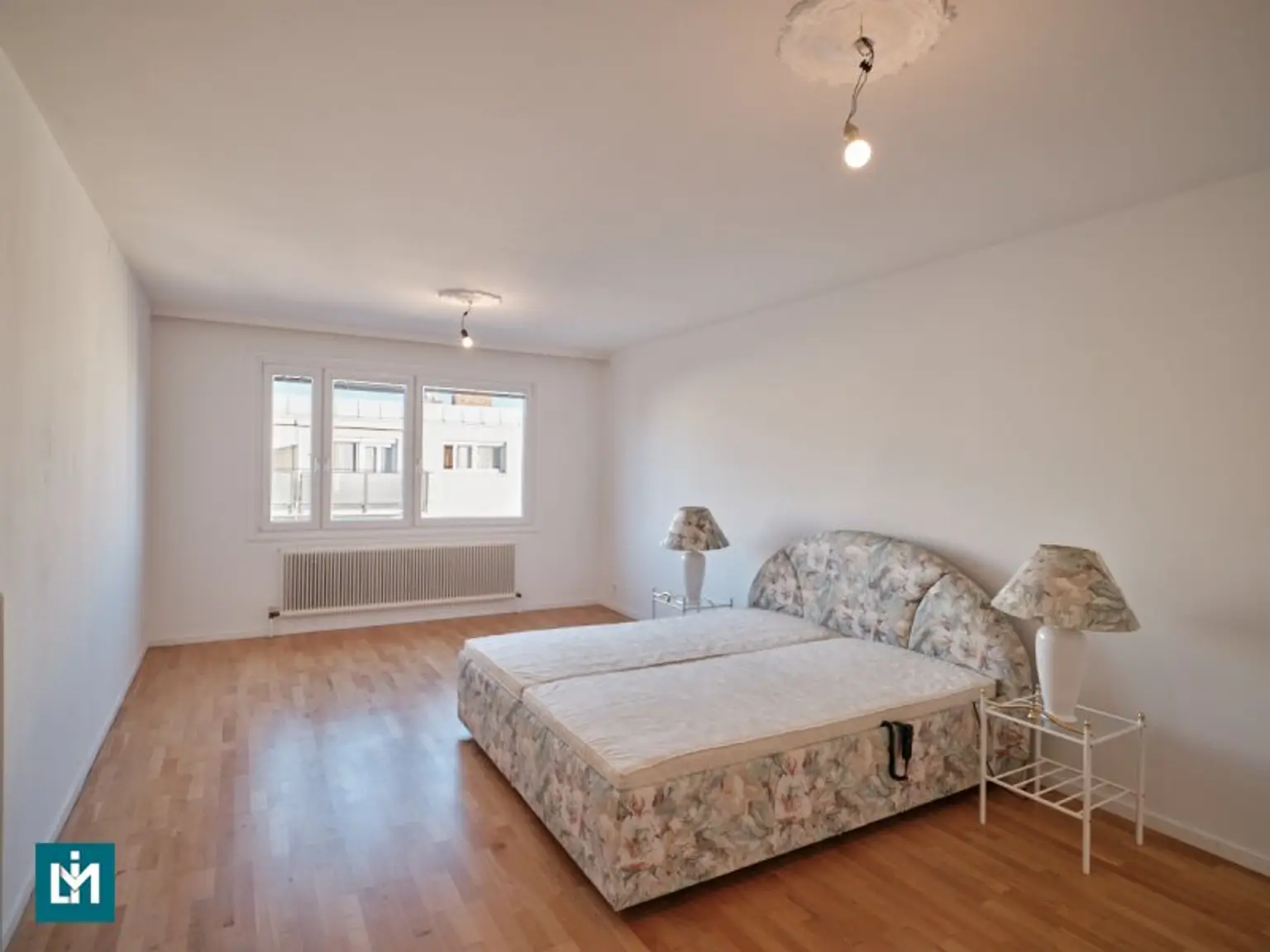 Schlafzimmer (O)
