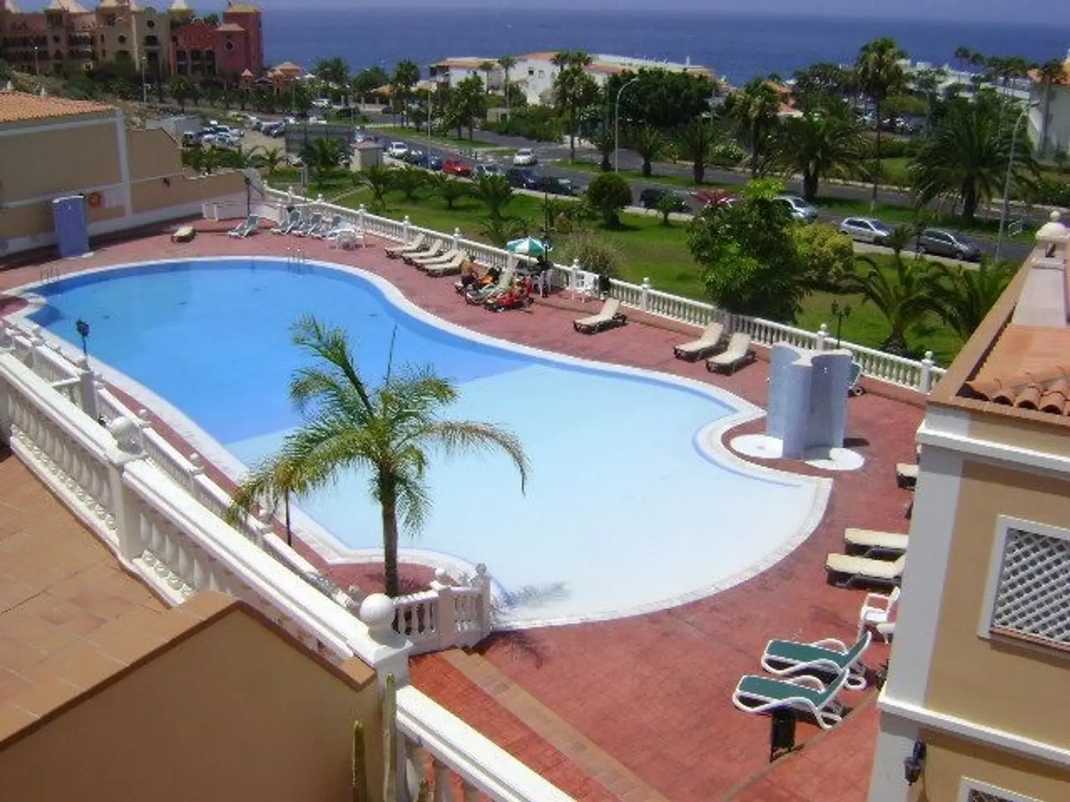 Veril-Del-Duque-Community-Pool-Tenerife-4
