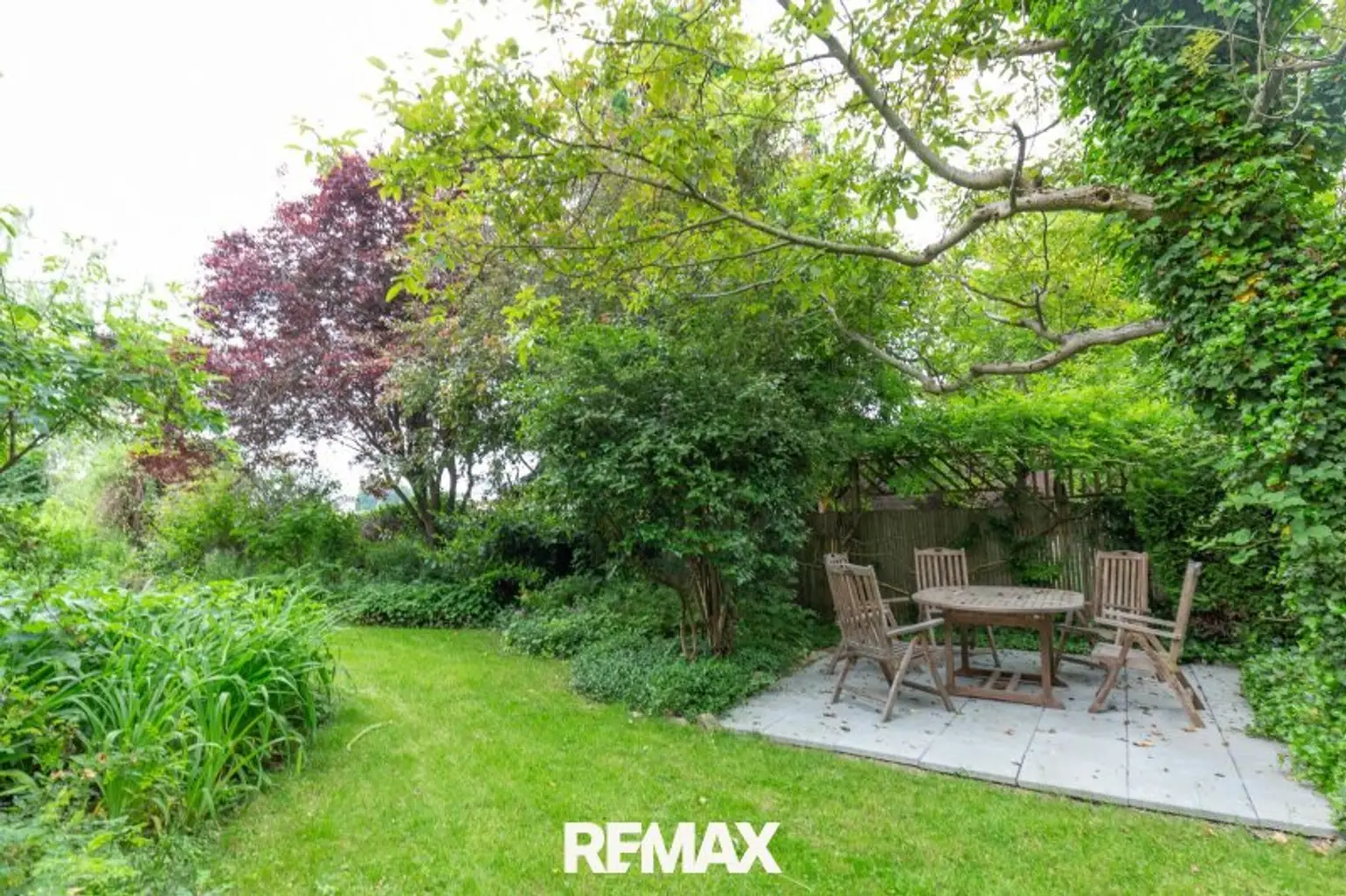 Garten mit Terrasse