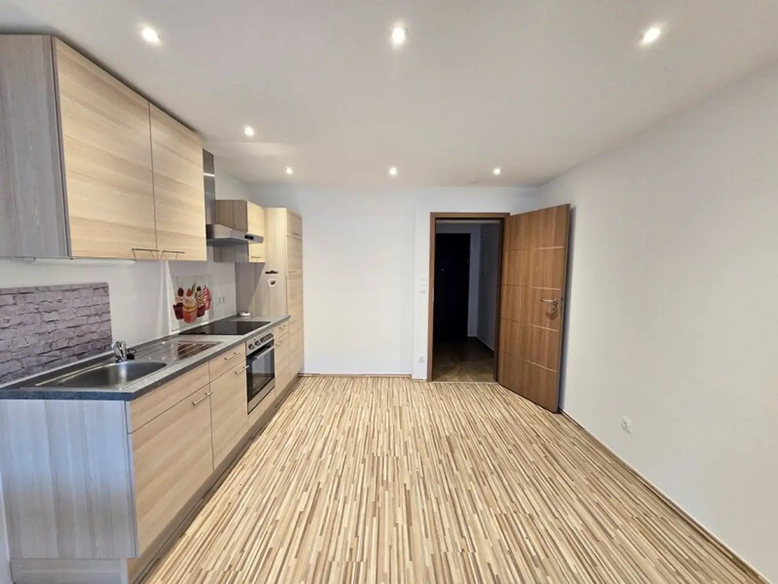 ***HELLES LOFT *** KFZ STELLPLATZ *** GEMEINSCHAFTSGARTEN ***