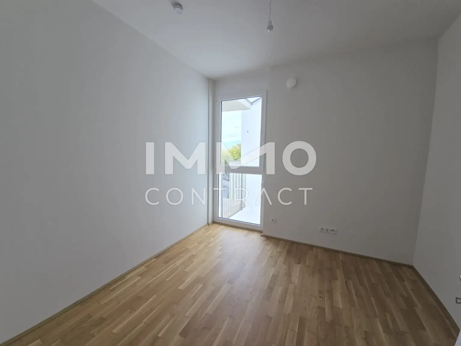Neuwertige 3 Zimmer Wohnung mit Balkon in zentraler Lage - Harter Straße 86 - Top 09