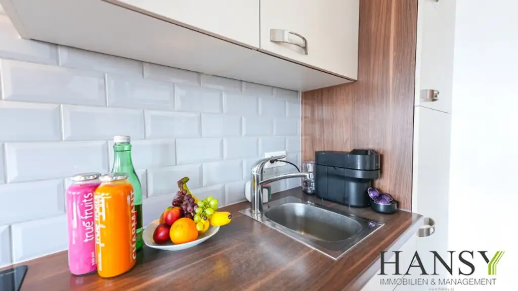Voll möblierte Maisonette mit großer Terrasse & viel Platz – Dachgeschosswohnung in Toplage!