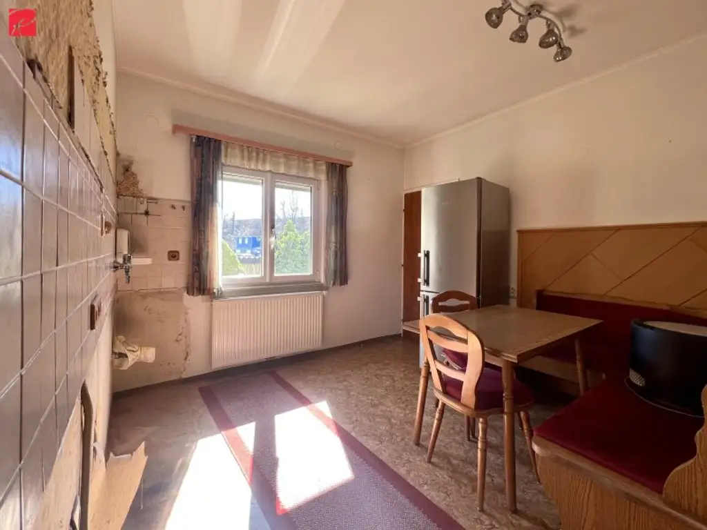 Idyllisches Einfamilienhaus mit Garten und TG!