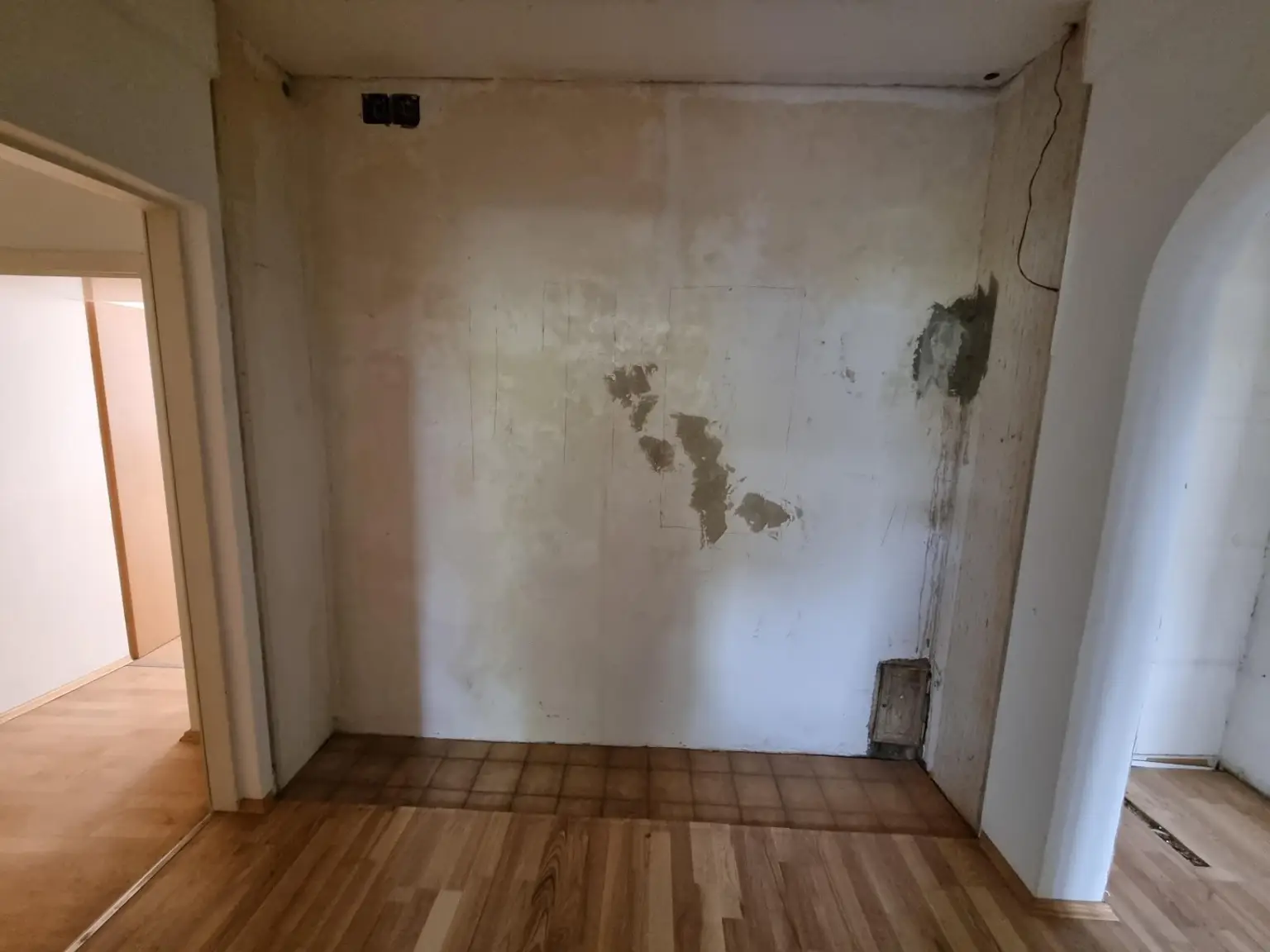 PROVISIONSFREI FÜR KÄUFER! 3-Zimmer-Altbauwohnung in St.Leonhard nahe den Ursulinen!