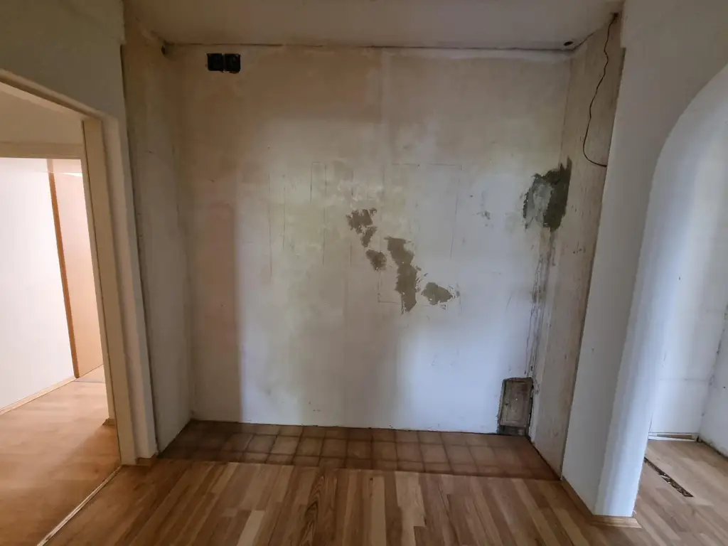 PROVISIONSFREI FÜR KÄUFER! 3-Zimmer-Altbauwohnung in St.Leonhard nahe den Ursulinen!
