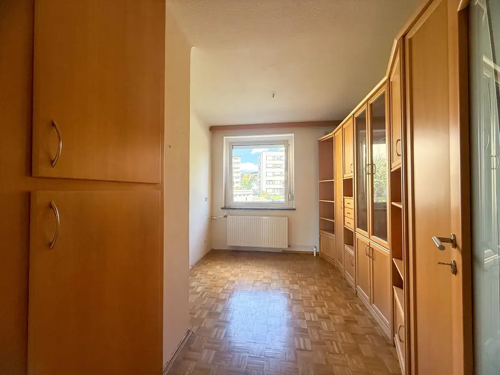 *** 63,5m² - 3 Zimmer Juwel, saniert, im Zentrum Bruck/Mur, teilmöbliert mit Parkplatz und verglasten Balkon ***