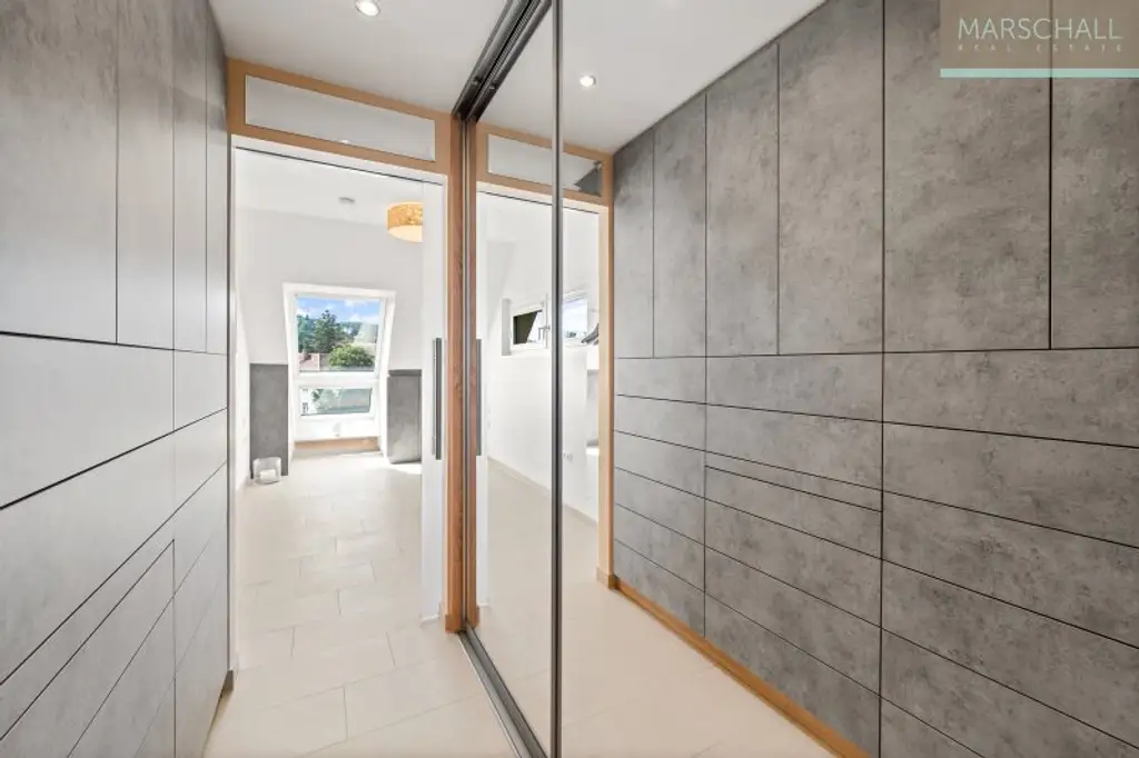 Hochwertig ausgestattete Penthousewohnung mit Terrasse in Toplage
