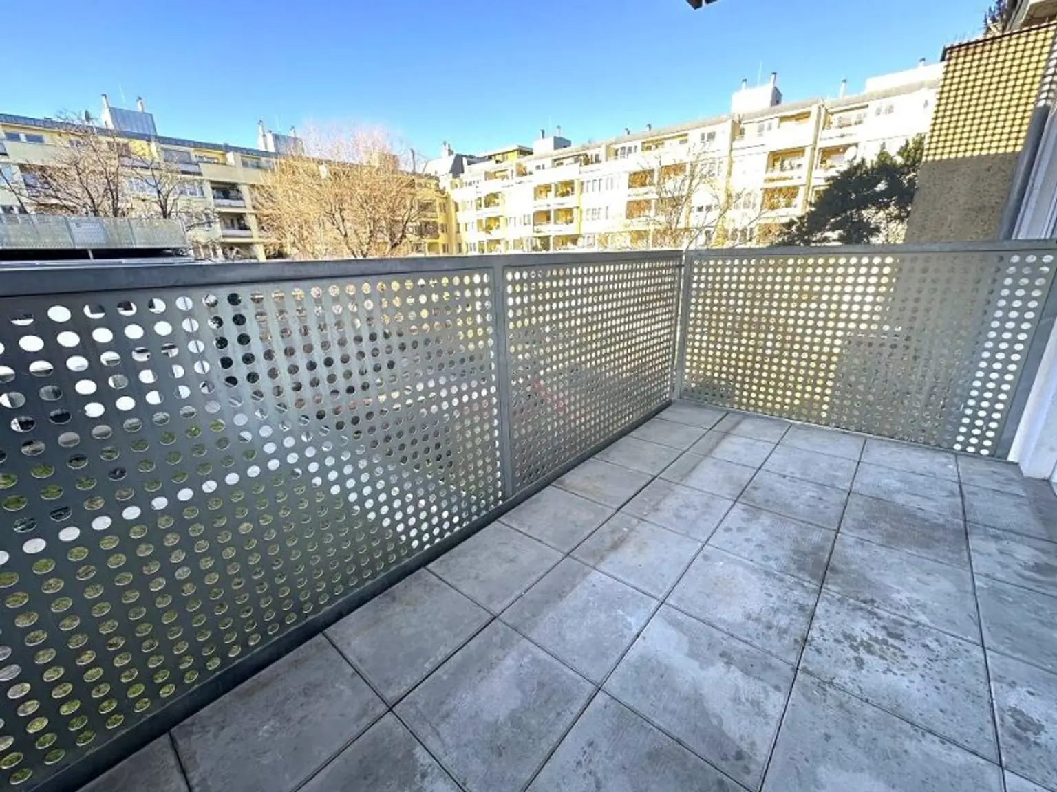 U3-NÄHE, LORYSTRASSE, sonnige 74 m2 Neubau mit 8 m2 Balkon, 2 Zimmer, Wohnküche, Wannenbad, Garage möglich, 3. Liftstock