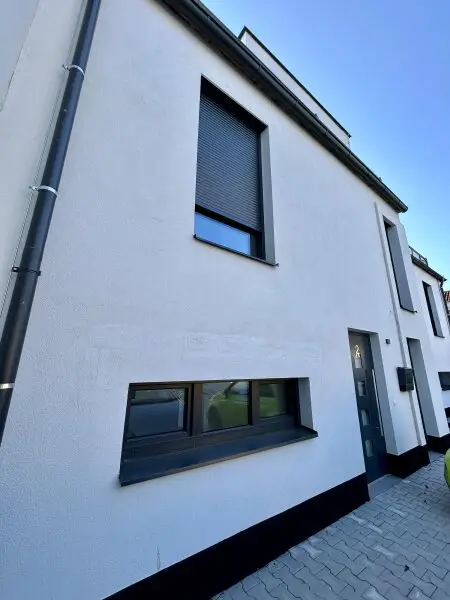 Neues Zuhause in Wilfersdorf bei Tulln : Erstbezug, 144,79m², 2 Stellplätze, Garten