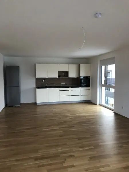 JENBACH - Neuwertige, sonnige 3 Zi.-Mietwohnung mit Balkon in Toplage