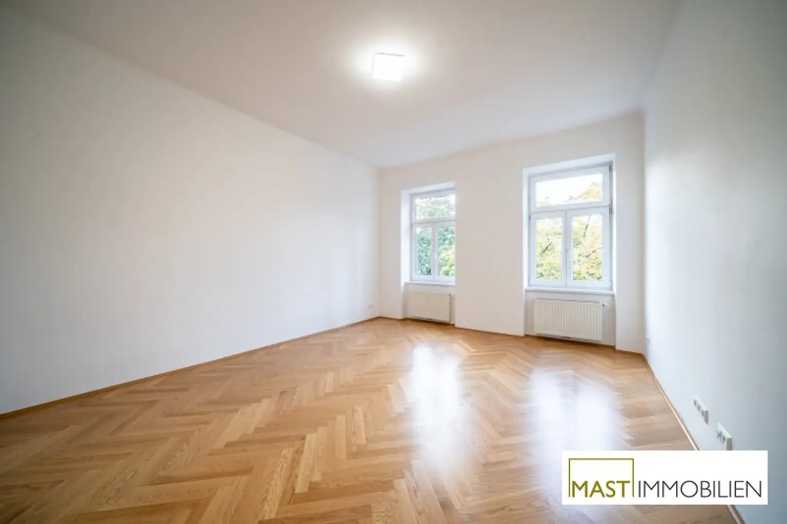 *Neu*  Wohnen am Clemens-Hofbauer-Park – Charmante 2-Zimmer-Altbauwohnung
