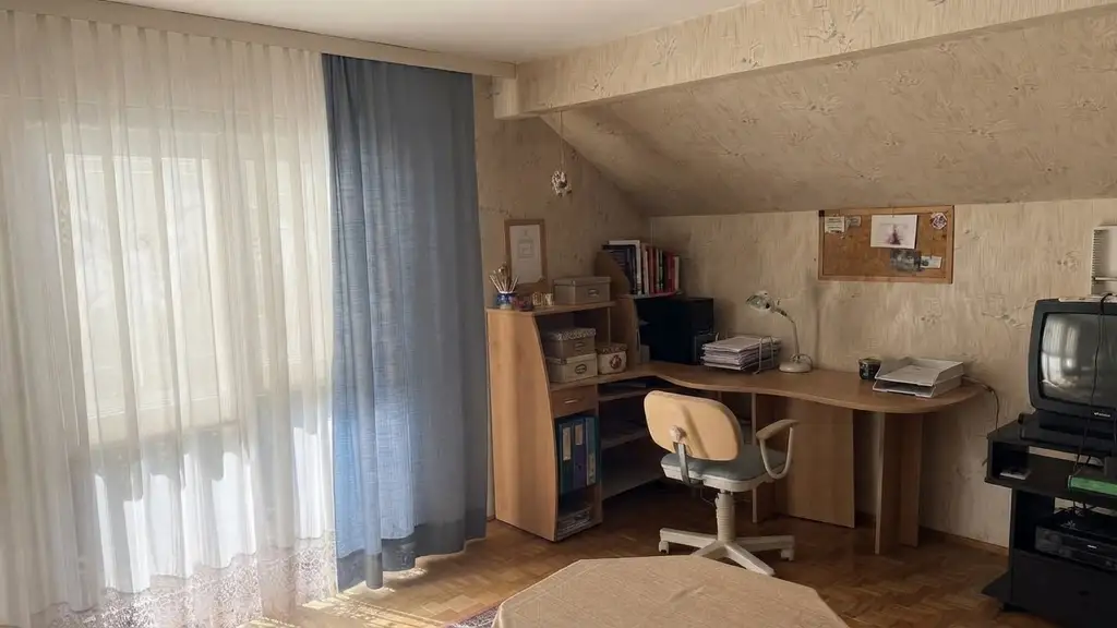 Großzügiges 4-Zimmer-Einfamilienhaus mit Terrasse und Garage in Ruhelage von Neulengbach mit Fernsicht!