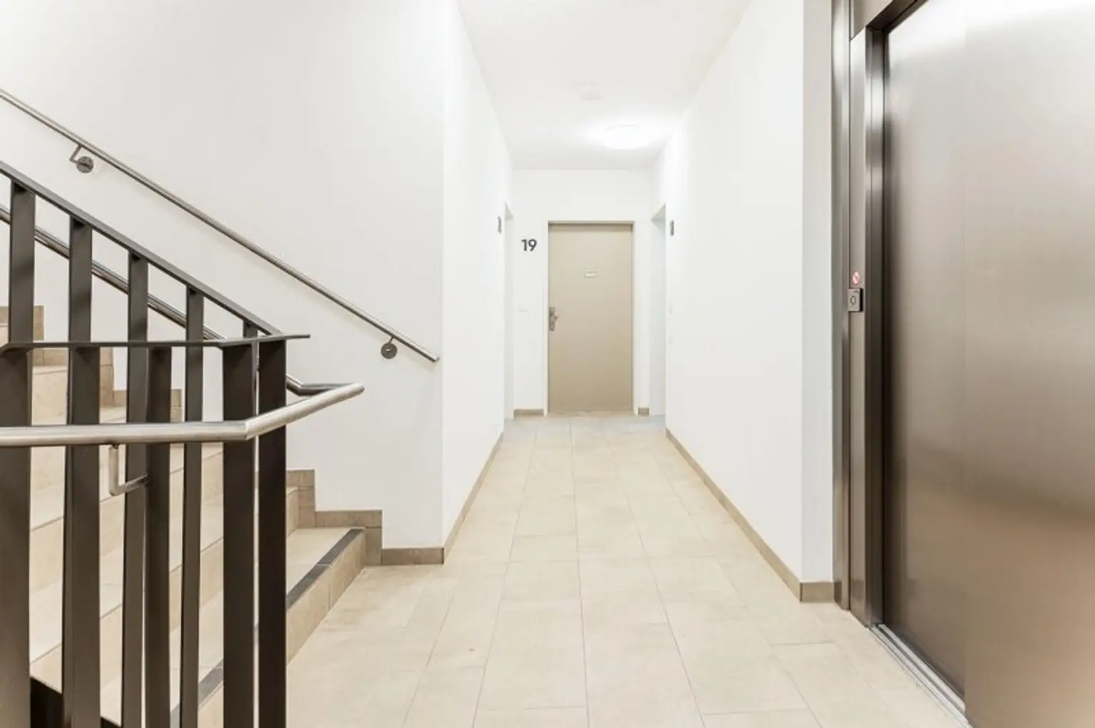 Erstbezug ab Dezember! 2-Zimmer-Loggiawohnung inkl. Stellplatz und Garten zu vermieten!