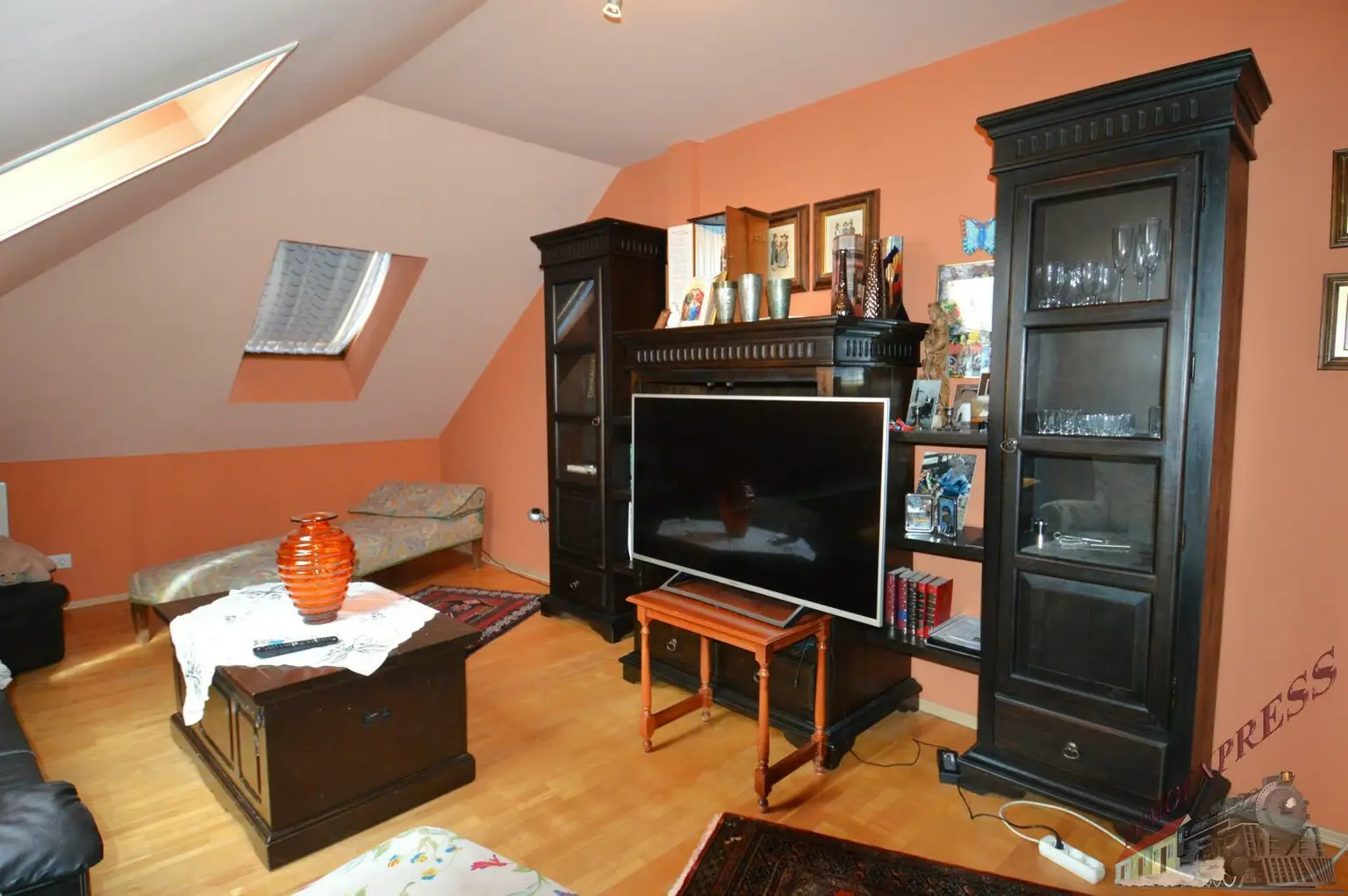 Repräsentatives Einfamilienhaus im italienischen Stil auf ca. 2.711 m²
