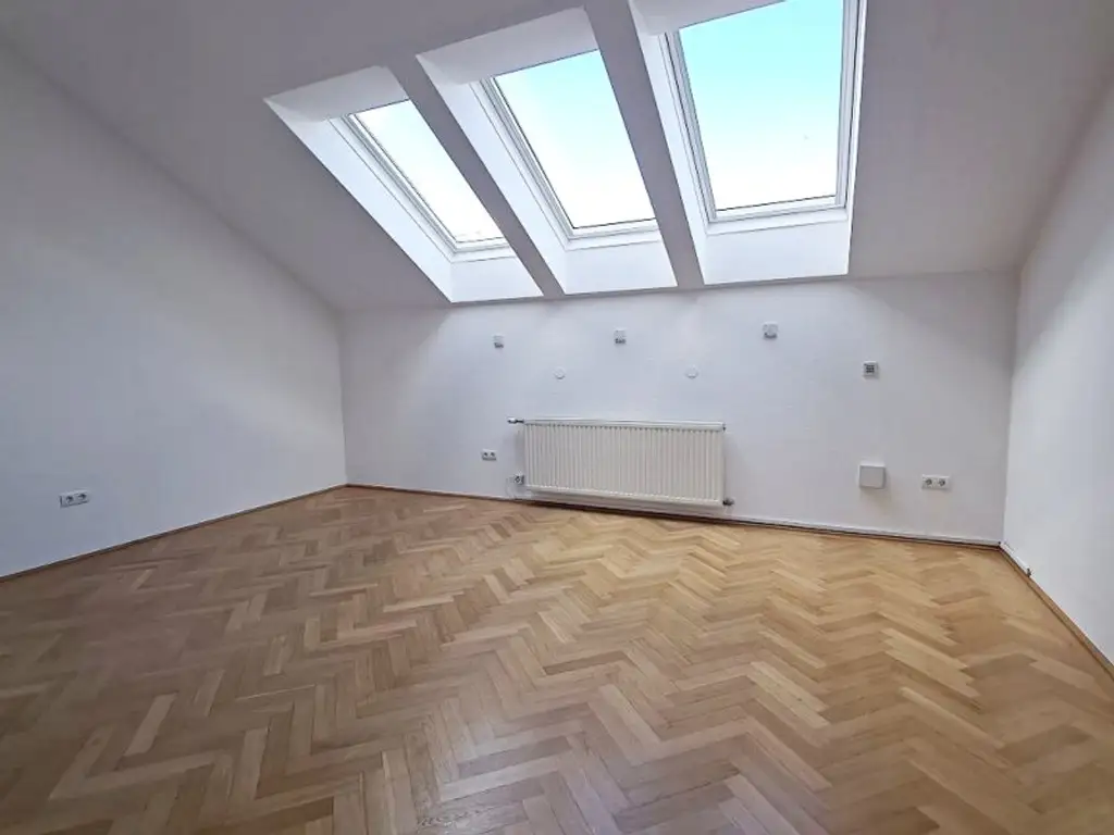 ZELINKAGASSE, DACHGESCHOSS, klimatisierte 157 m2 Maisonette mit 18 m2 Terrasse, 4 Zimmer, Küche, Wintergarten, 2 Bäder, Börse-Nähe