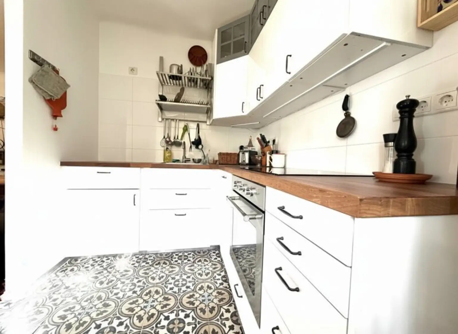 Anspruchsvoll wohnen, in bester Ruhelage, südseitiger Balkon, Gartenmitbenutzung