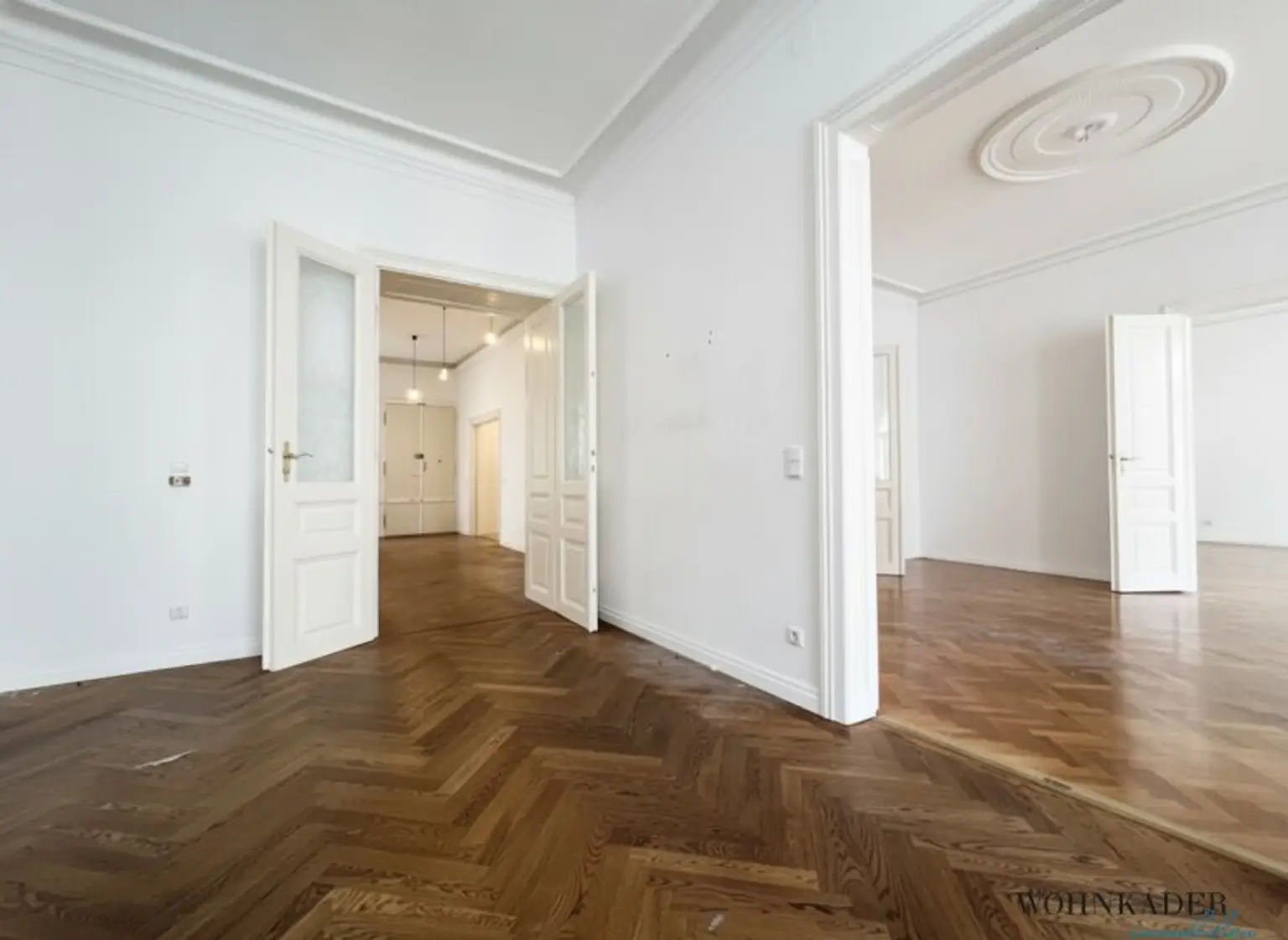 Stilvolle 5-Zimmer-Altbauwohnung in der Lindengasse