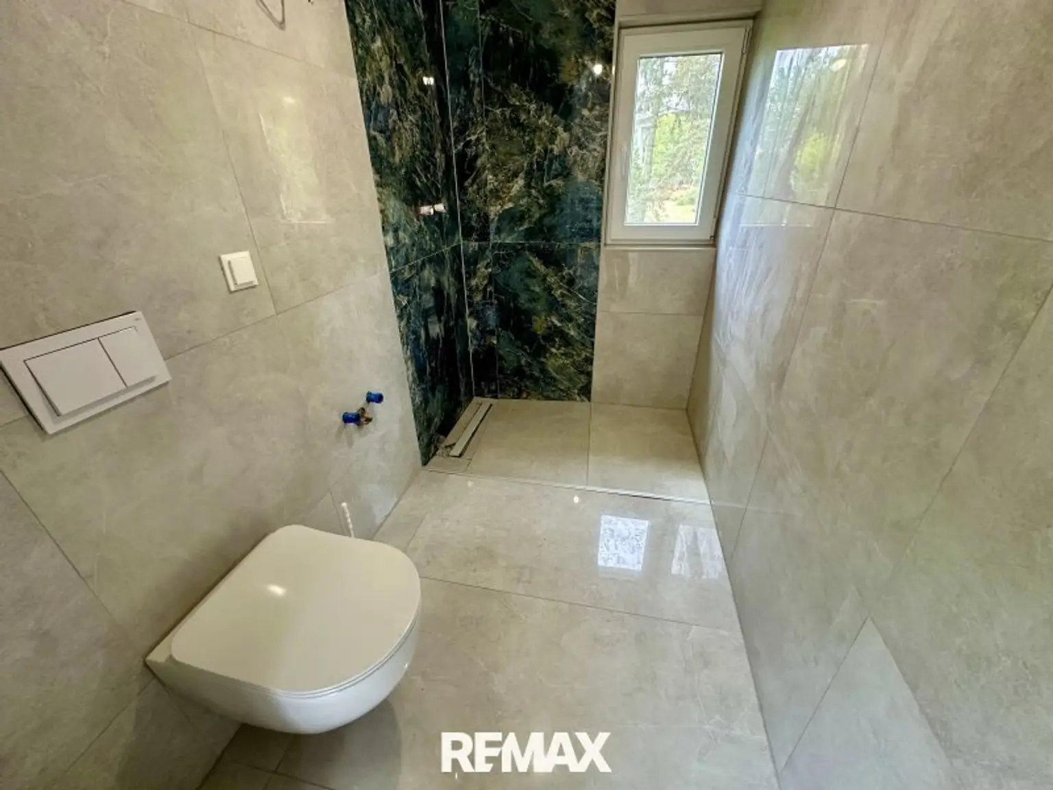 Badezimmer mit WC