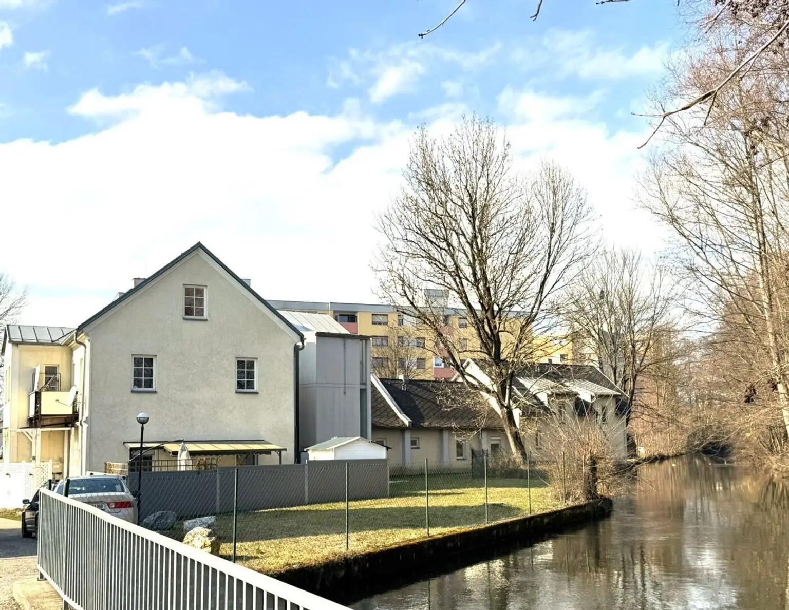 PROVISIONSFREI - Dachgeschosswohnung mit Weitblick
