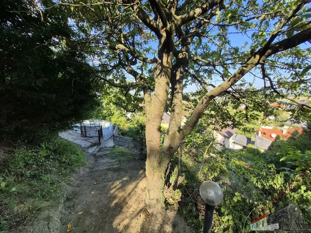 Zweifamilienhaus-riesiges Grundstück und Stallung-grenzenlose Möglichkeiten