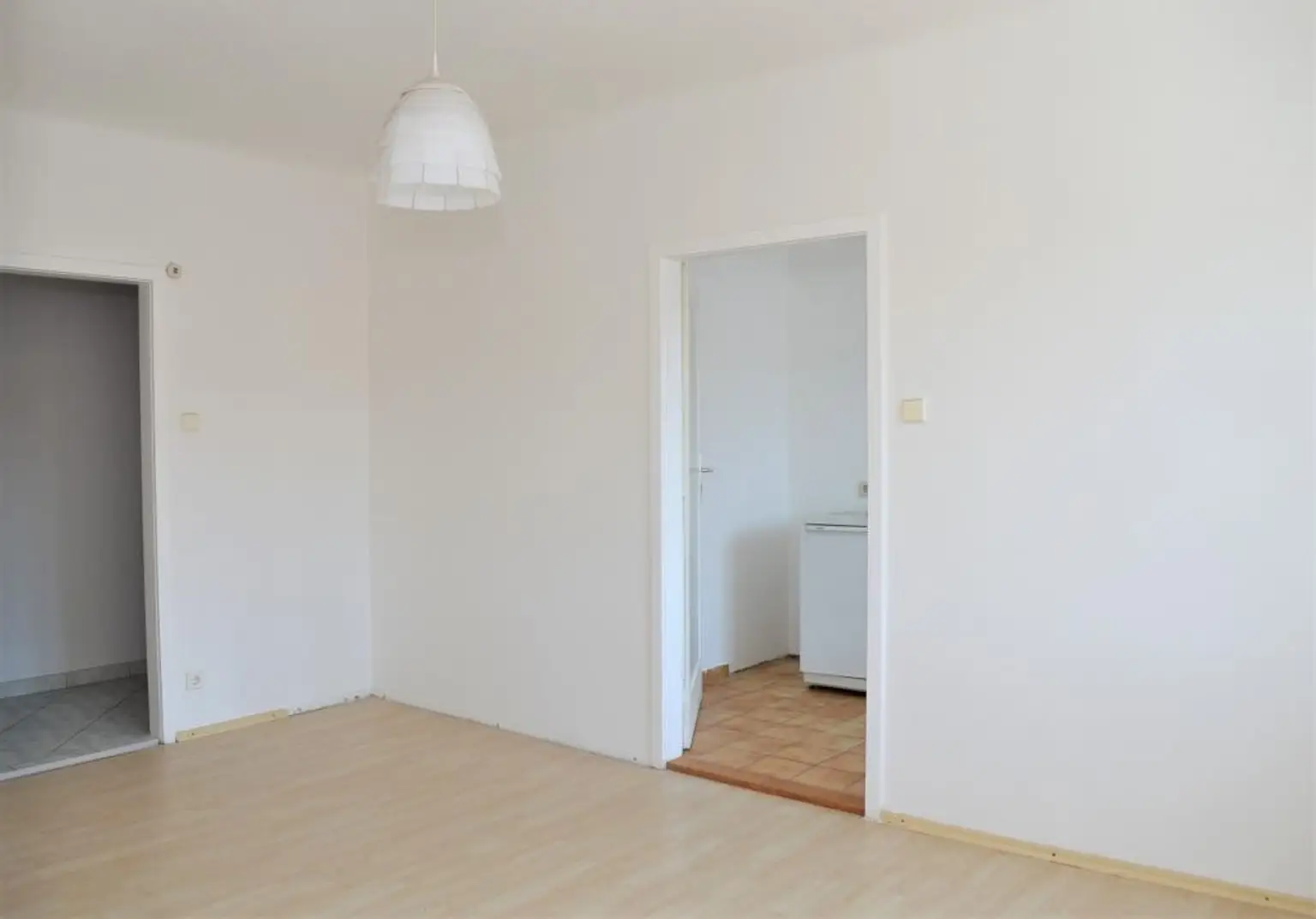 Nette und helle 2 Zimmerwohnung - ideal für Singles und Pärchen!
