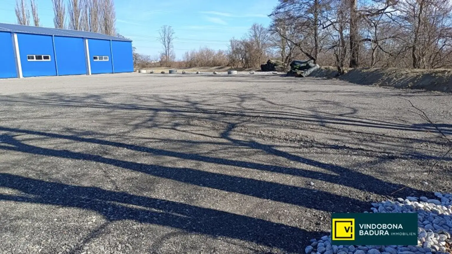 Abstellplätze & Lagerflächen nahe Wien – Ideal für PKW, Klein-LKW, Anhänger & Wohnwagen direkt bei der Autobahnzufahrt S1