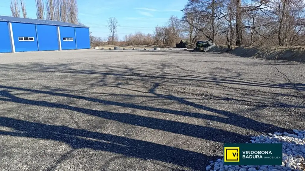Abstellplätze & Lagerflächen nahe Wien – Ideal für PKW, Klein-LKW, Anhänger & Wohnwagen direkt bei der Autobahnzufahrt S1