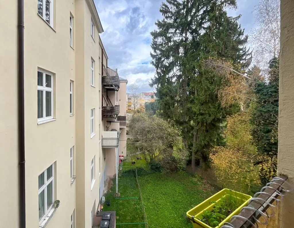 Stilvolle 4-Zimmer Wohnung mit Balkon im Herzen von Linz zu kaufen - Nähe Kapuzinerkirche