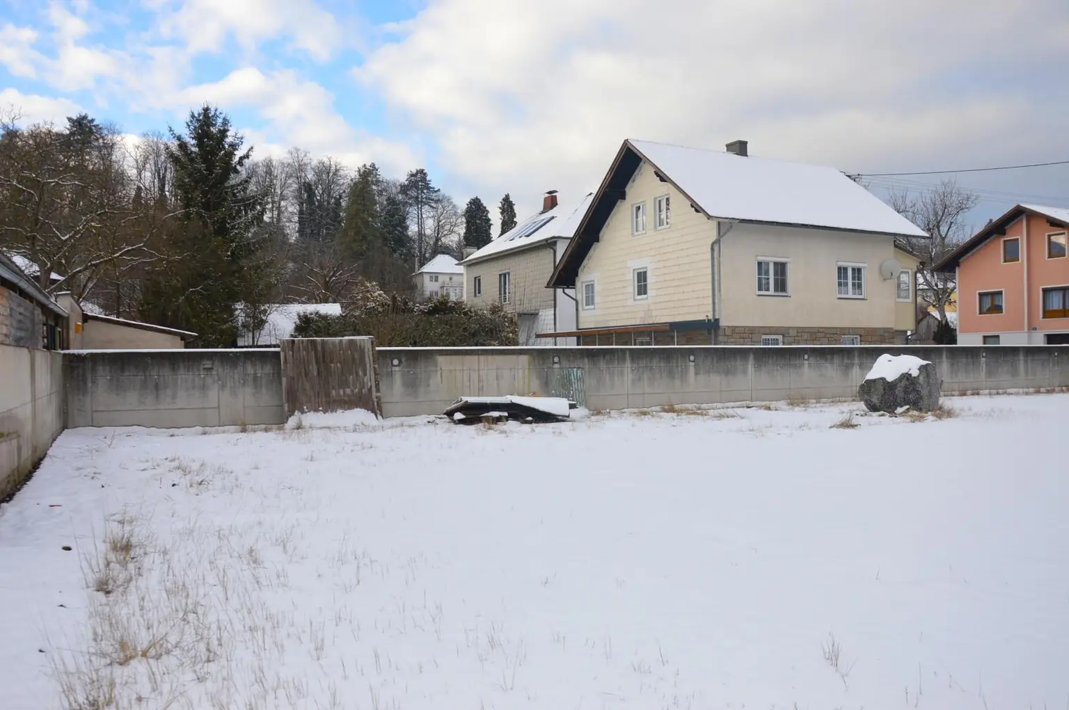 großteils eingefriedet