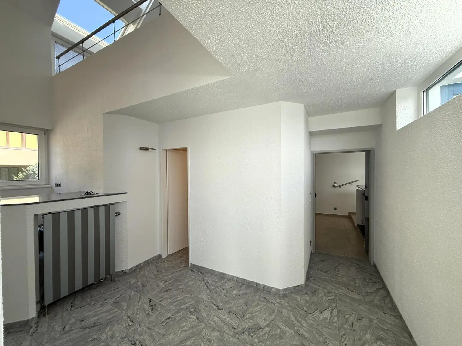 Ansprechendes Atelier, Loft, Dachterrasse inkl. PP im Neunzehnten // Attractive Studio, loft, roof terrace incl. parking in the nineteenth //