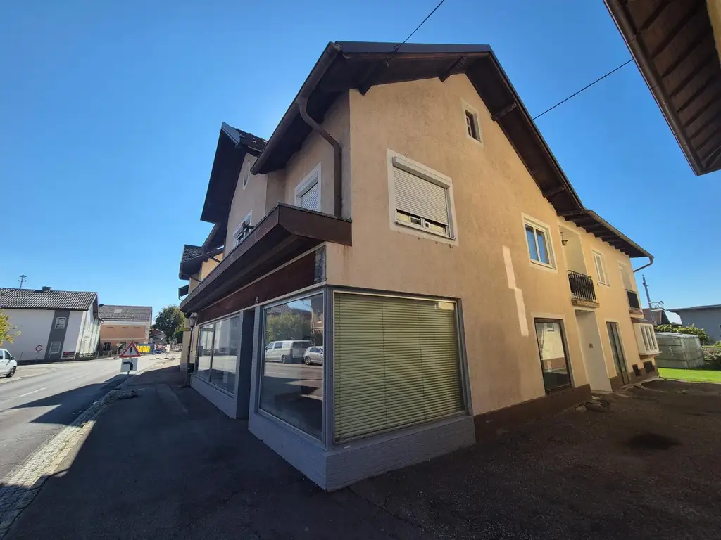 Wohn- und Geschäftshaus
