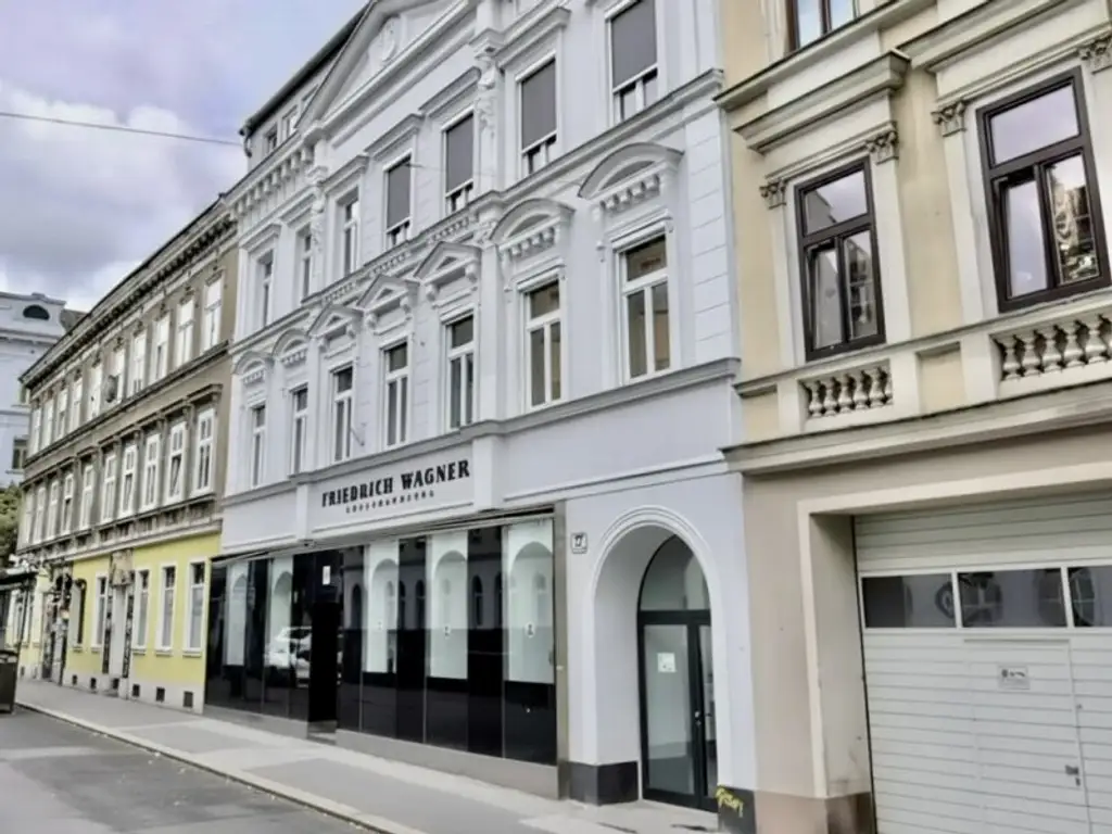 Hideaway im Innenhof - Großartige, vollmöblierte 2-Zimmer-Wohnung in klassischem Gründerzeithaus in U-Bahn-Nähe