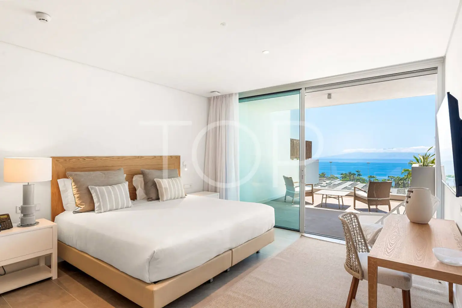 3-bedroom-luxury-duplex-near-costa-adeje-abama-resort-4